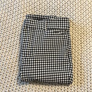 OLD NAVY - High Rise Pixie Trouser. Size 8